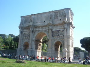 Une arche romaine