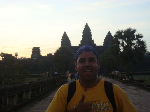 Amanecer en el Templo de Angkor Wat