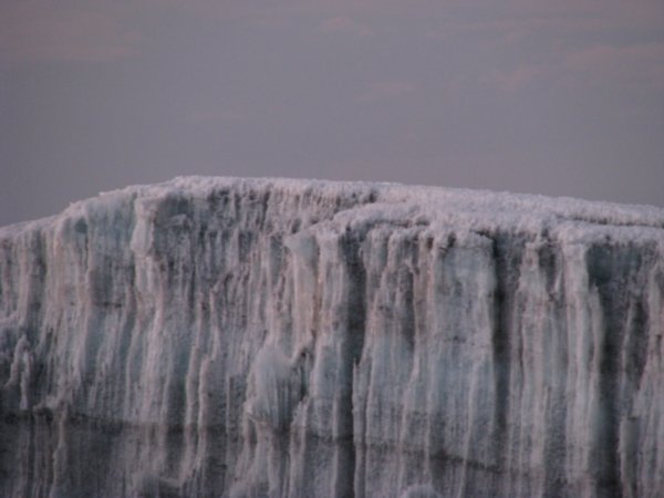 Uno d elos Glaciares al lado de Kili