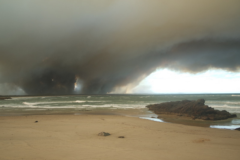 Wildfire causing serious damage near Port Macquarie