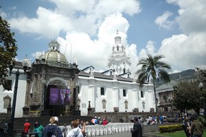 La Iglesia de el Sagrario at Plaza Grande