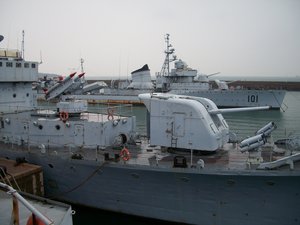 Line up of ships