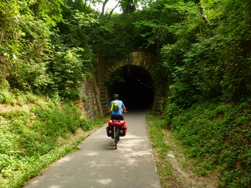 D8 cycle path