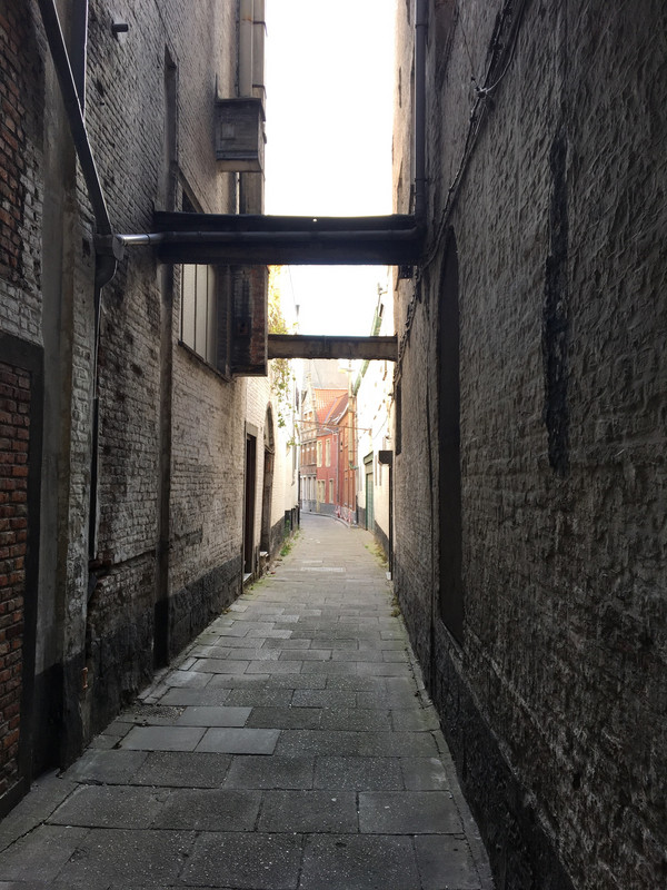 Alleyways in the city 