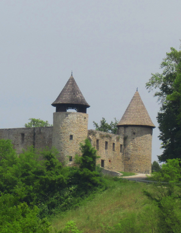 A castle we cycled past in the Duga Resa area
