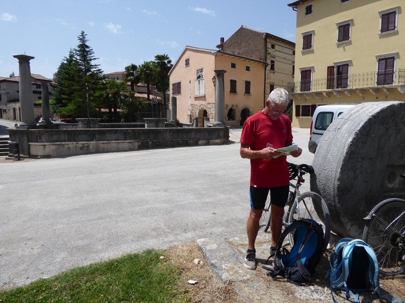 Studying the route back to Motovun