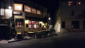 Arles cafe at night