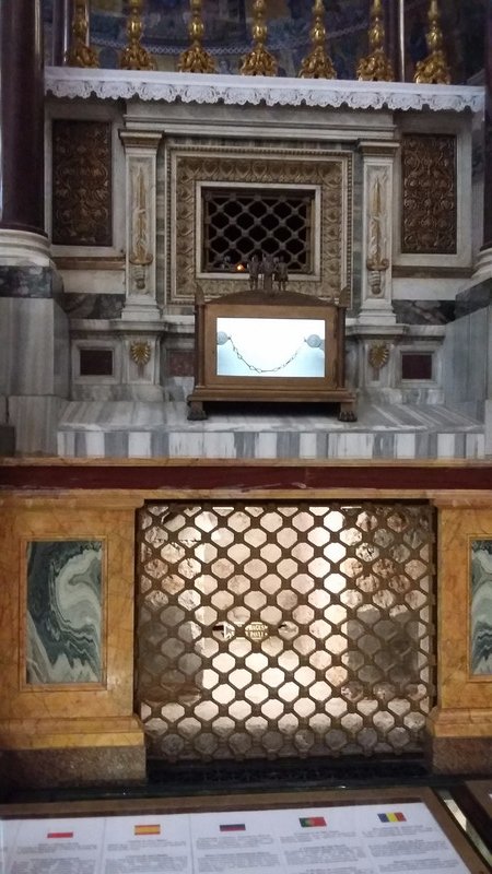 St Paul's sarcophagus beneath the altar