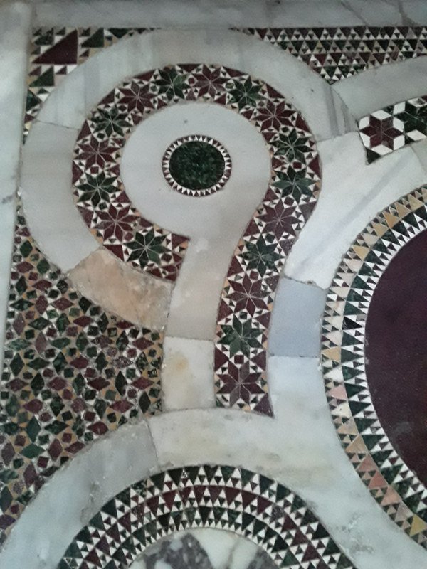 1160 Mosaics on the floor