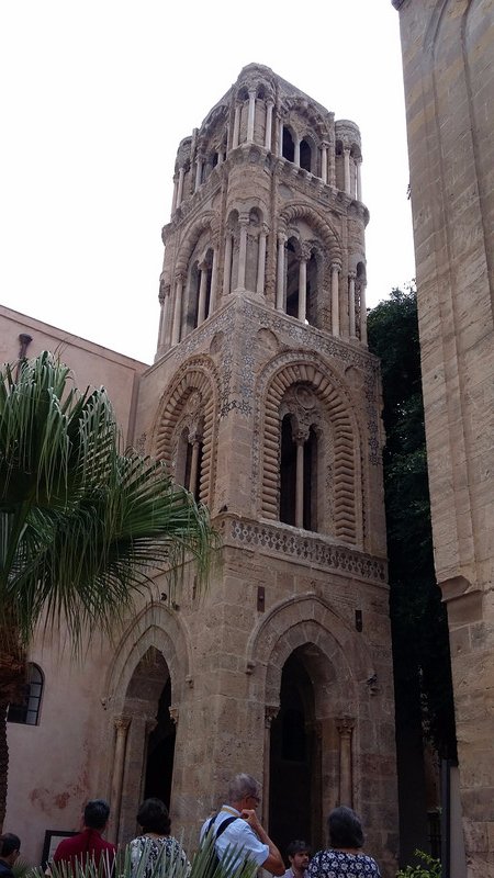 Chiesa San Maria Dell'Ammiraglio 1140 with islamic elements