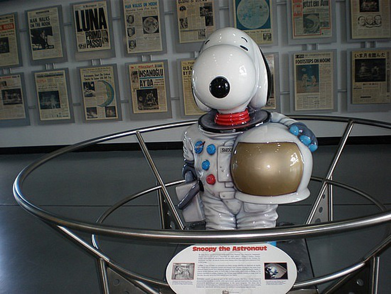 space snoopy toy