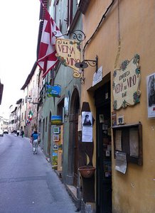 Volterra Wine Shop