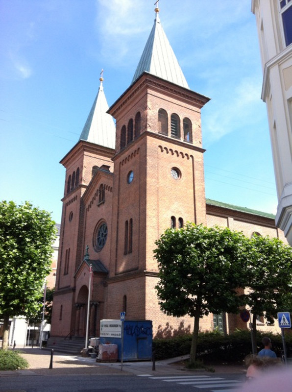 Aarhus - Church across the street 