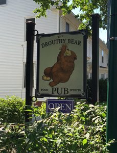 Camden - Drouthy Bear Pub