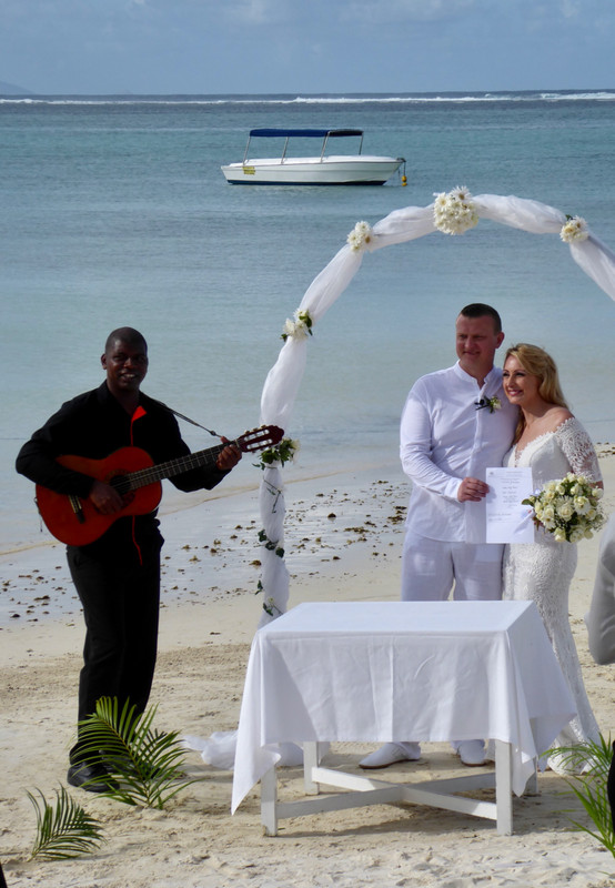 A serenade to the happy couple.