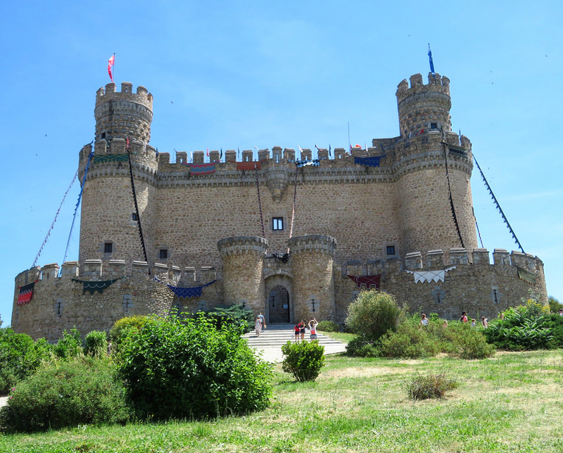 Manzanares de Real Castle 