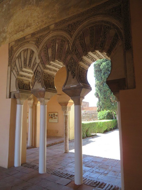 More arches in the Alcazaba 