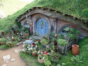 another cute Hobbit hole