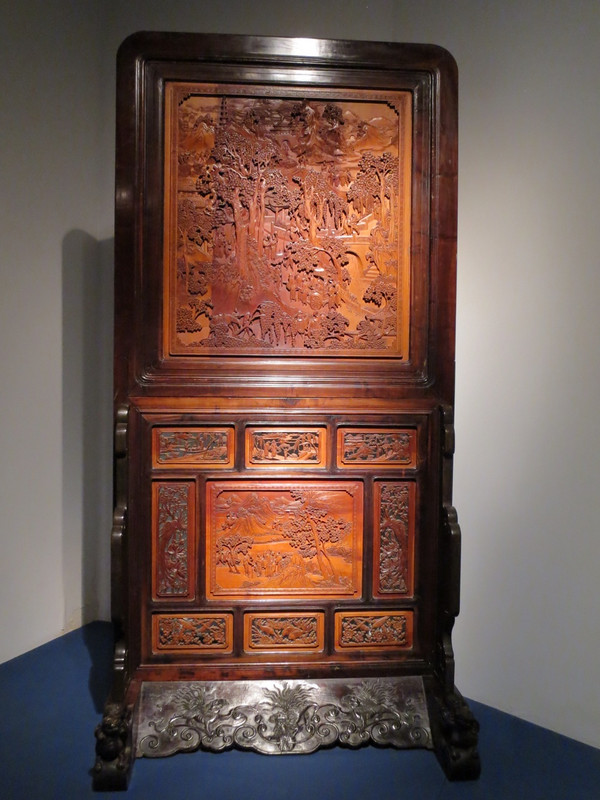 Screen and stand. Qing dynasty.