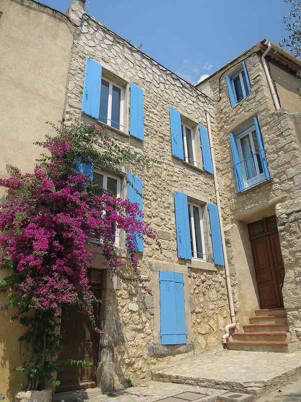 Building in the village of Bages