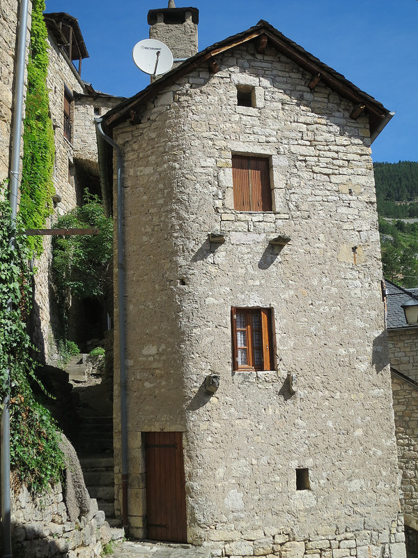 Home in Sainte-Enimies