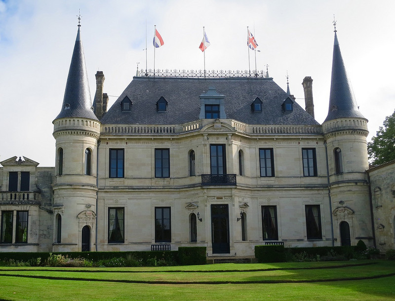 Another gorgeous chateau 