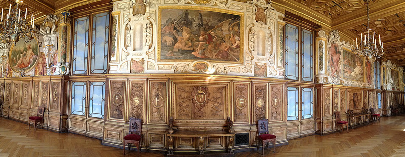 Palace room