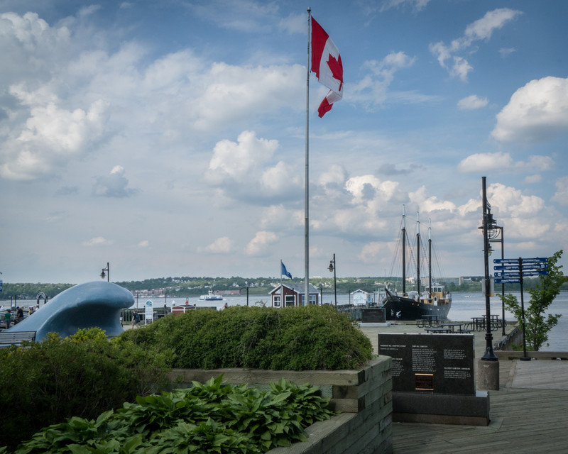 Honoring the Merchant Marine personnel lost at sea during the World Wars in Halifax