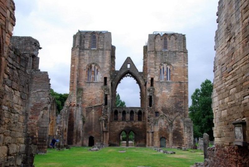 2-Elgin Cathedral