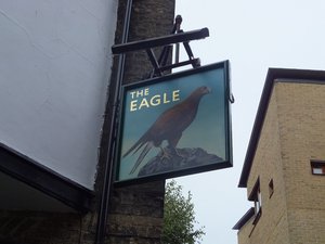 The discovery of DNA was announced at this pub