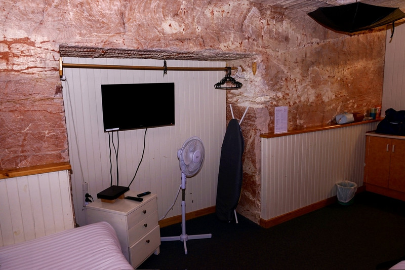 Our Coober Pedy hotel room