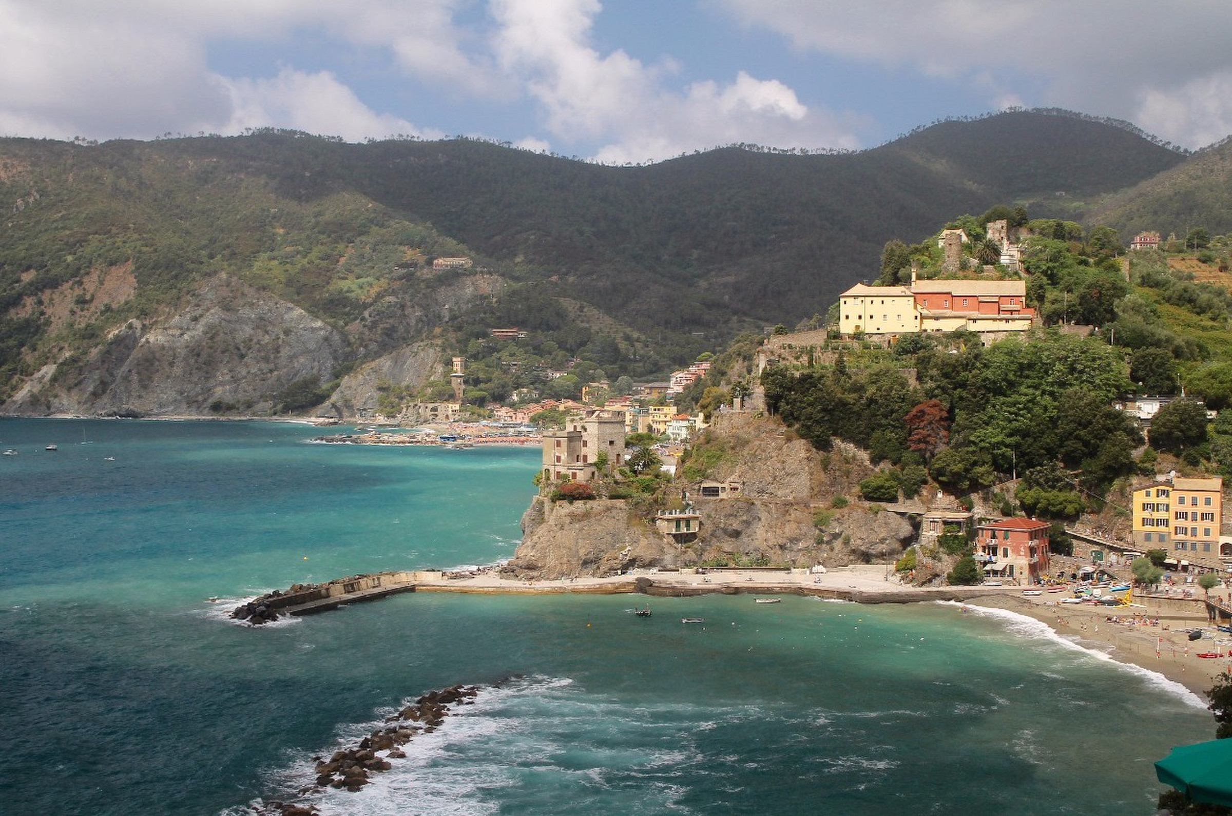 Monterosso Beach and Capuchin Monastery | Photo