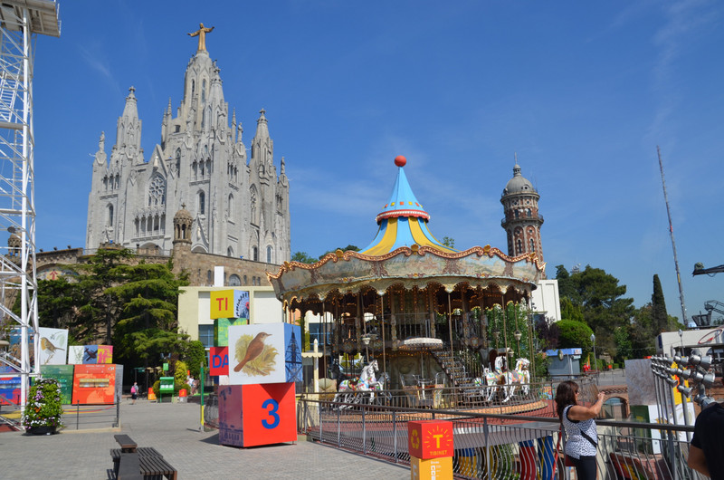 Basilica and Attractions Park on Tibidabo