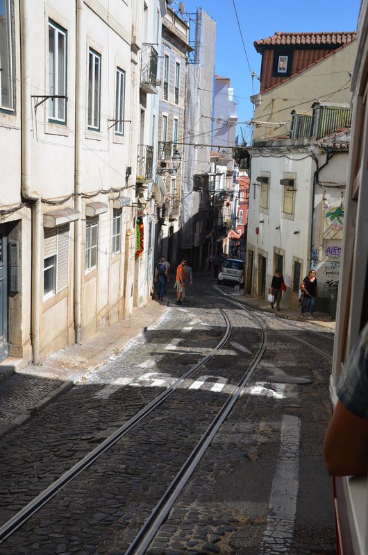 Narrow Streets for Any Tram Driver