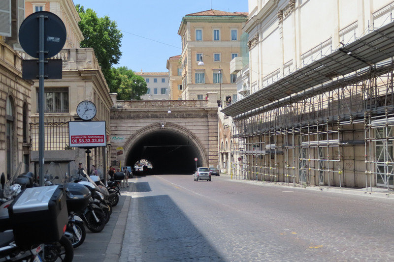 Tunnel Near Palazzo delle Exposizioni