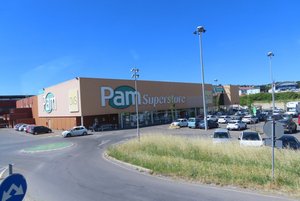 San Gimignino - Italian Wal-Mart?