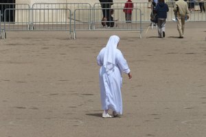 Fatima - Nun Walking