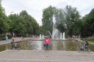 Jody At Oslo Fountain