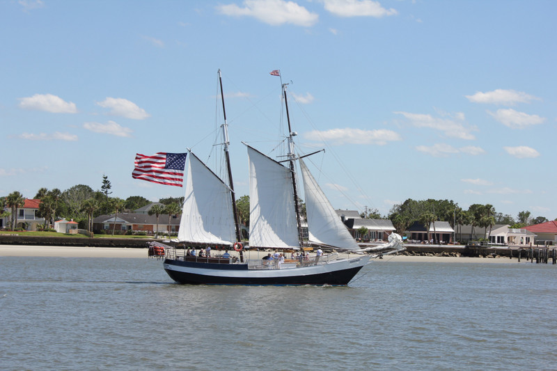 Scenic Cruise - Passing the Sailboat