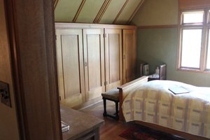 Frank Lloyd Wright House - Boys Bedroom