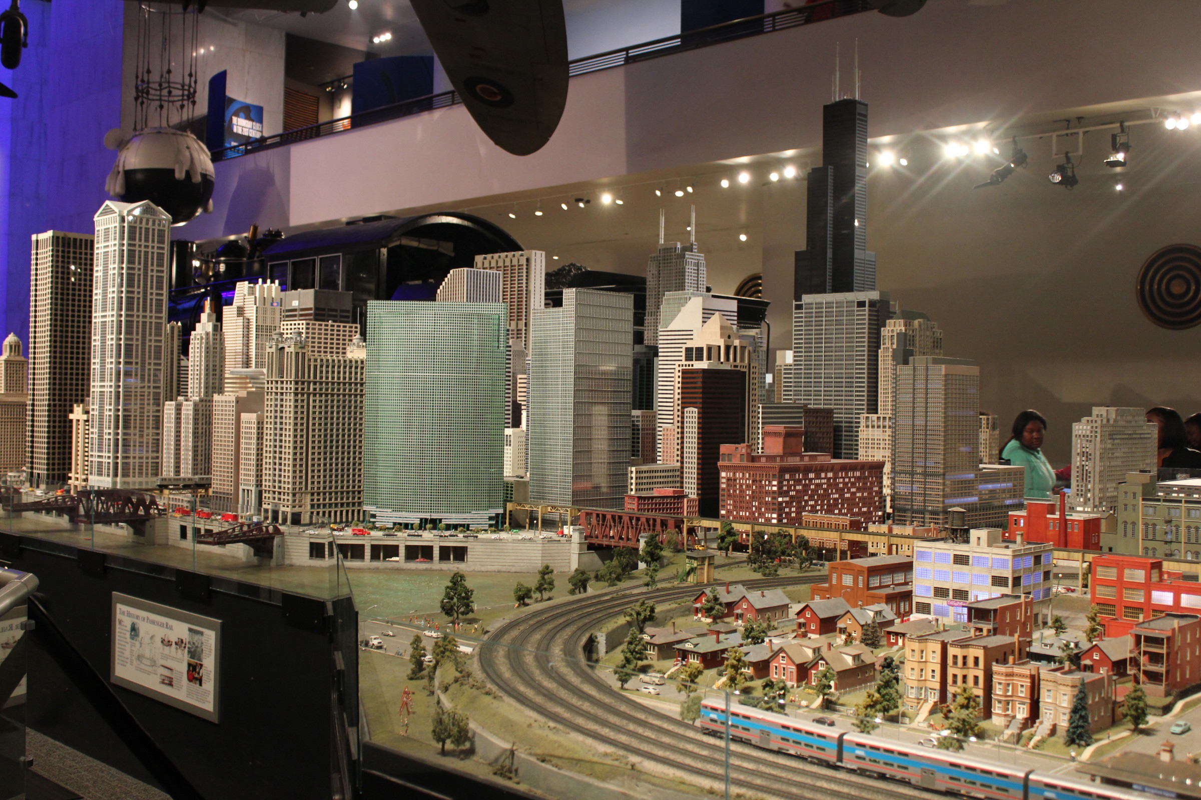 9151355 Museum Of Science  Industry  Chicago Model Train 0 