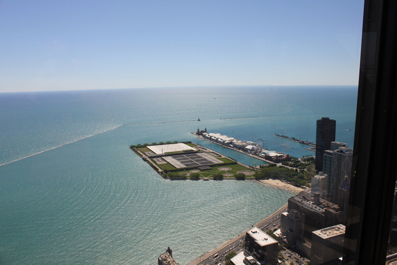 360 Chicago - Navy Pier to the East
