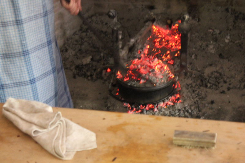 Sturbridge Village - Cooking a Pie with Hot Coals