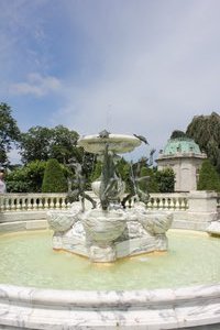 The Elms - Fountain