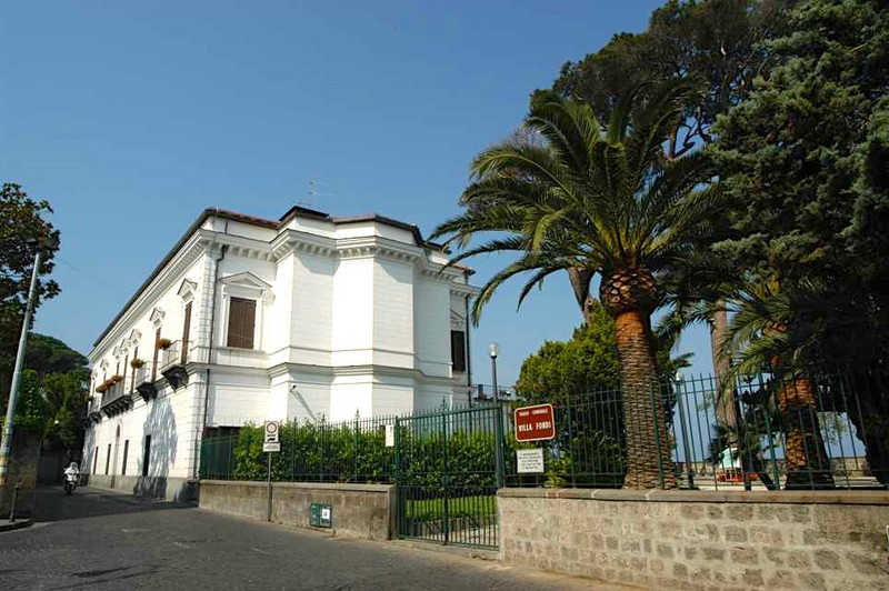 Street view of Villa Fondi
