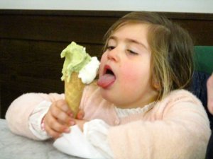 Lucia eating her gelato