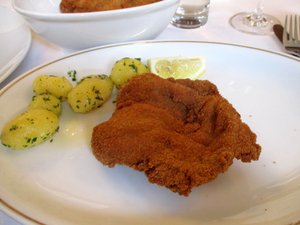 Fried chicken, parsley potatoes