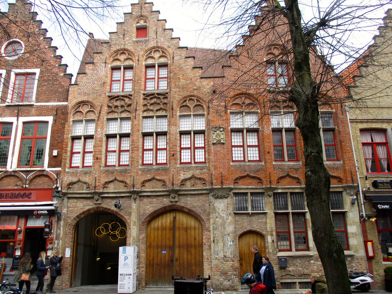 Building facade on St.-Amandsstraat