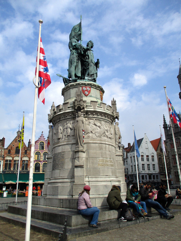Statue on Markt Square