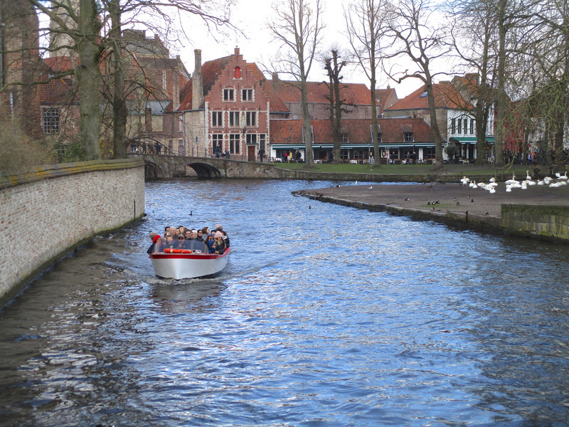Canal scene next to the Begijnhof